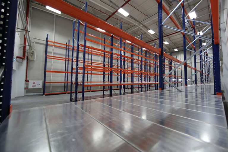 The Right Stack Rack for Your Industrial Equipment Warehouse