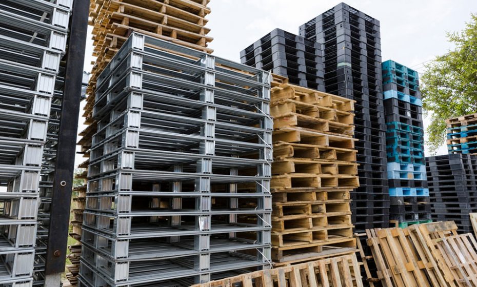 Different Pallet Material Types the Automotive Industry Can Use