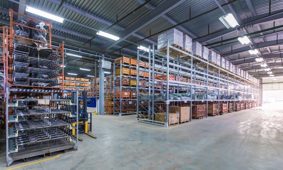 Distribution Center vs. Warehouse in Automotive Supply Chain