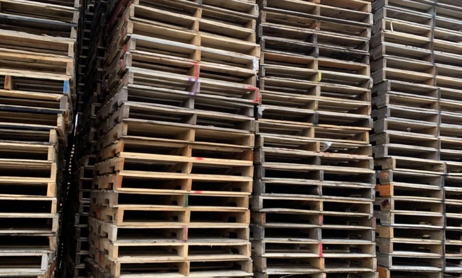 What Are the Differences Between Wood Pallets & Skids? 